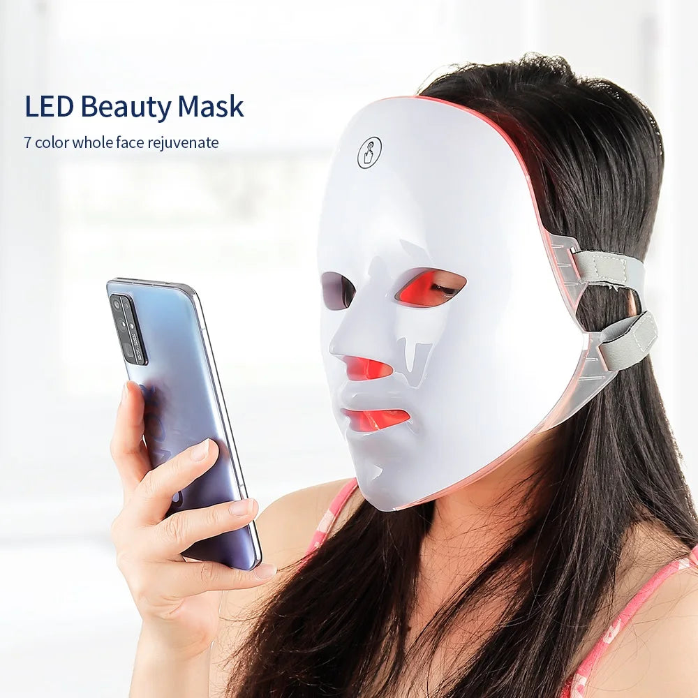Wireless 7-Color LED Face and Neck Therapy Mask.